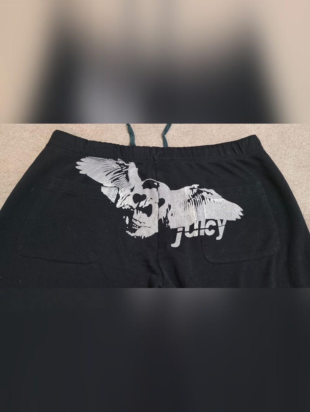 🔥 ULTRA-RARE 🔥Authentic Vintage Y2K Juicy Couture Skull-Wing Graphic Pants.